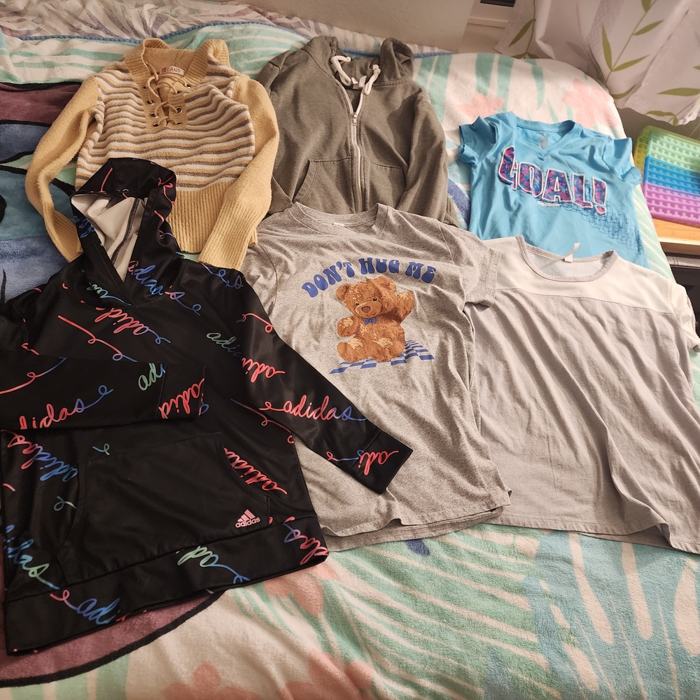 Girls clothes lot size 12-14 12 pieces